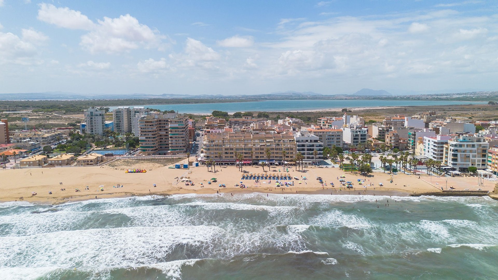 Reventa - Apartamentos -
La Mata - Playa
