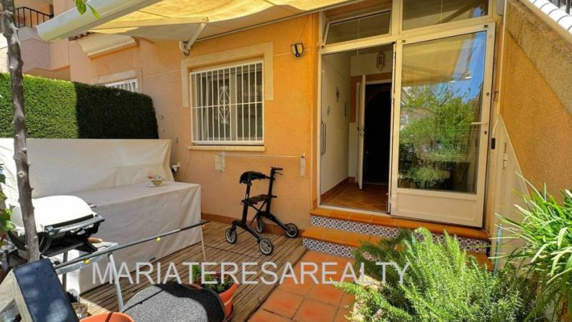 Reventa - Apartamentos -
Los Alcazares - Gated complex Playa I