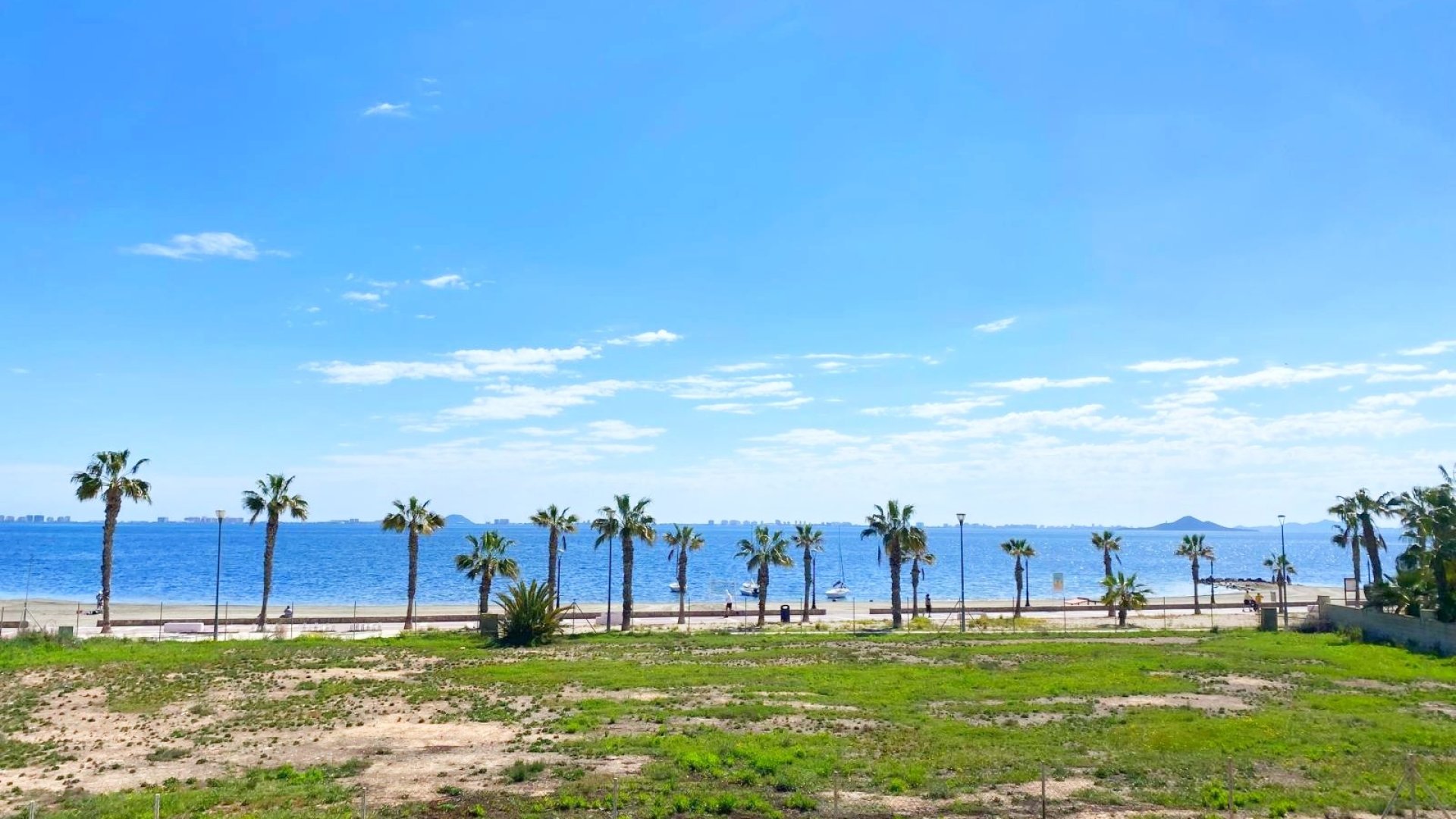 Reventa - Apartamentos -
Los Alcazares