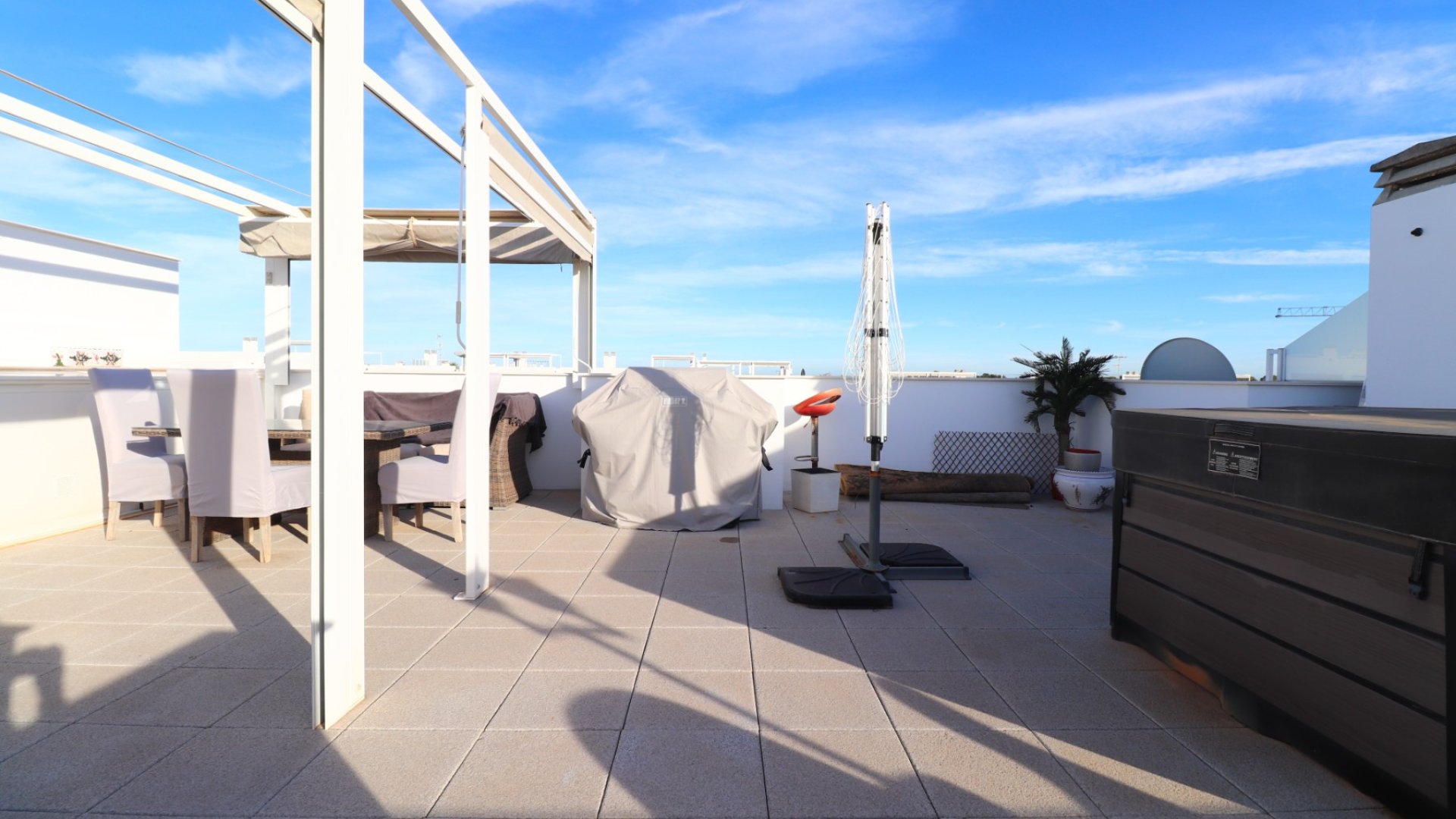 Reventa - Apartamentos -
Los Montesinos - Entre Naranjos
