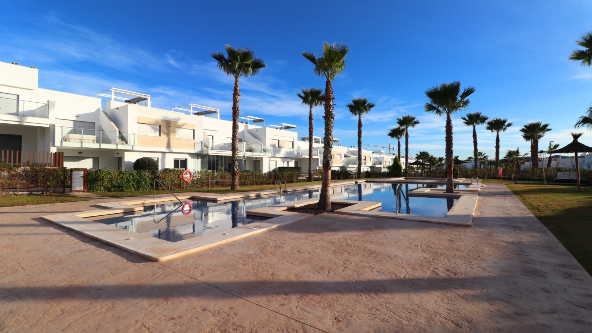 Reventa - Apartamentos -
Los Montesinos - Entre Naranjos