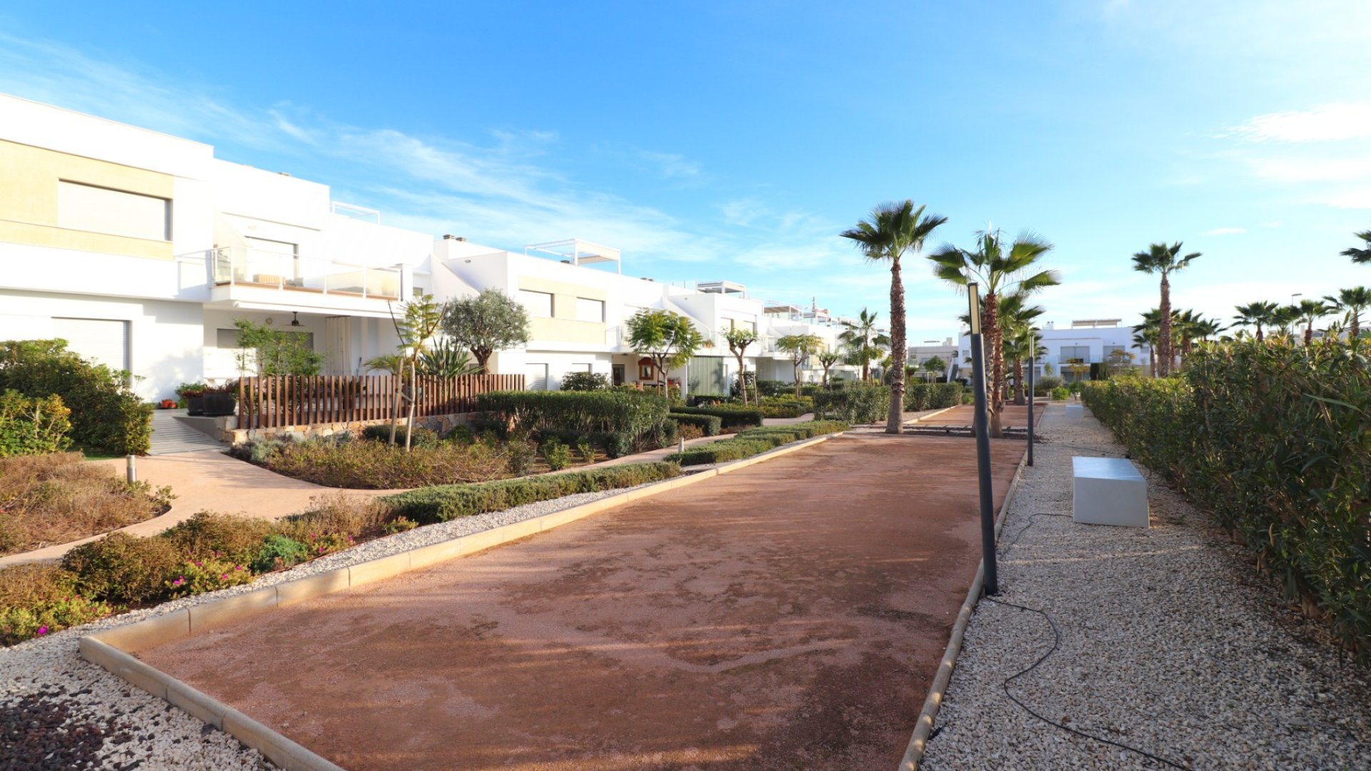 Reventa - Apartamentos -
Los Montesinos - Entre Naranjos