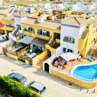 Reventa - Apartamentos -
Los Montesinos - La Herrada