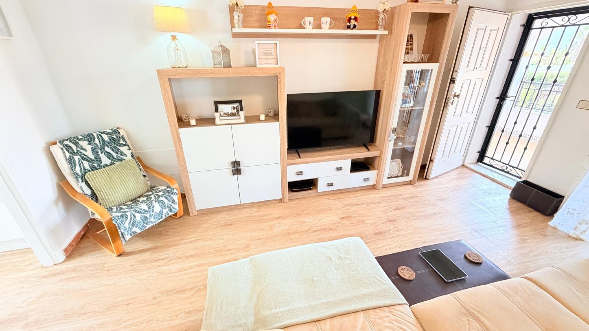 Reventa - Apartamentos -
Los Montesinos - La Herrada