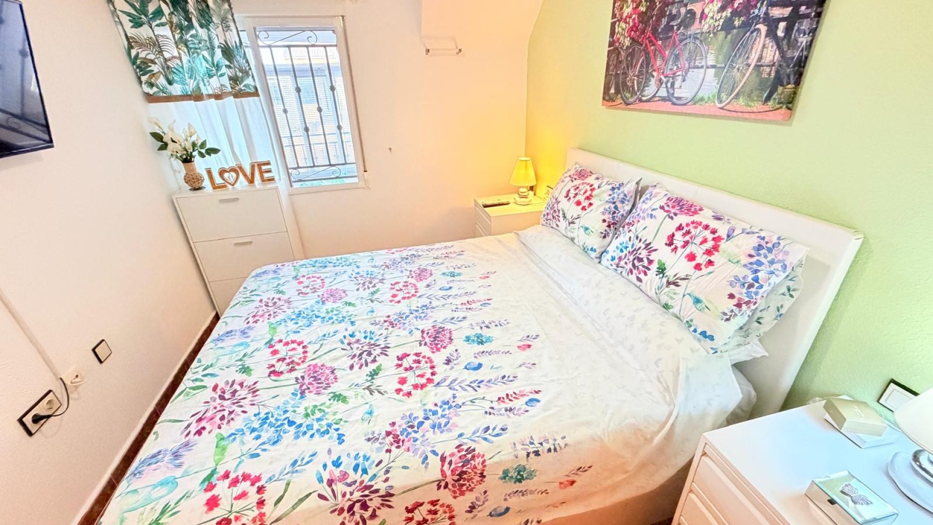 Reventa - Apartamentos -
Los Montesinos - La Herrada