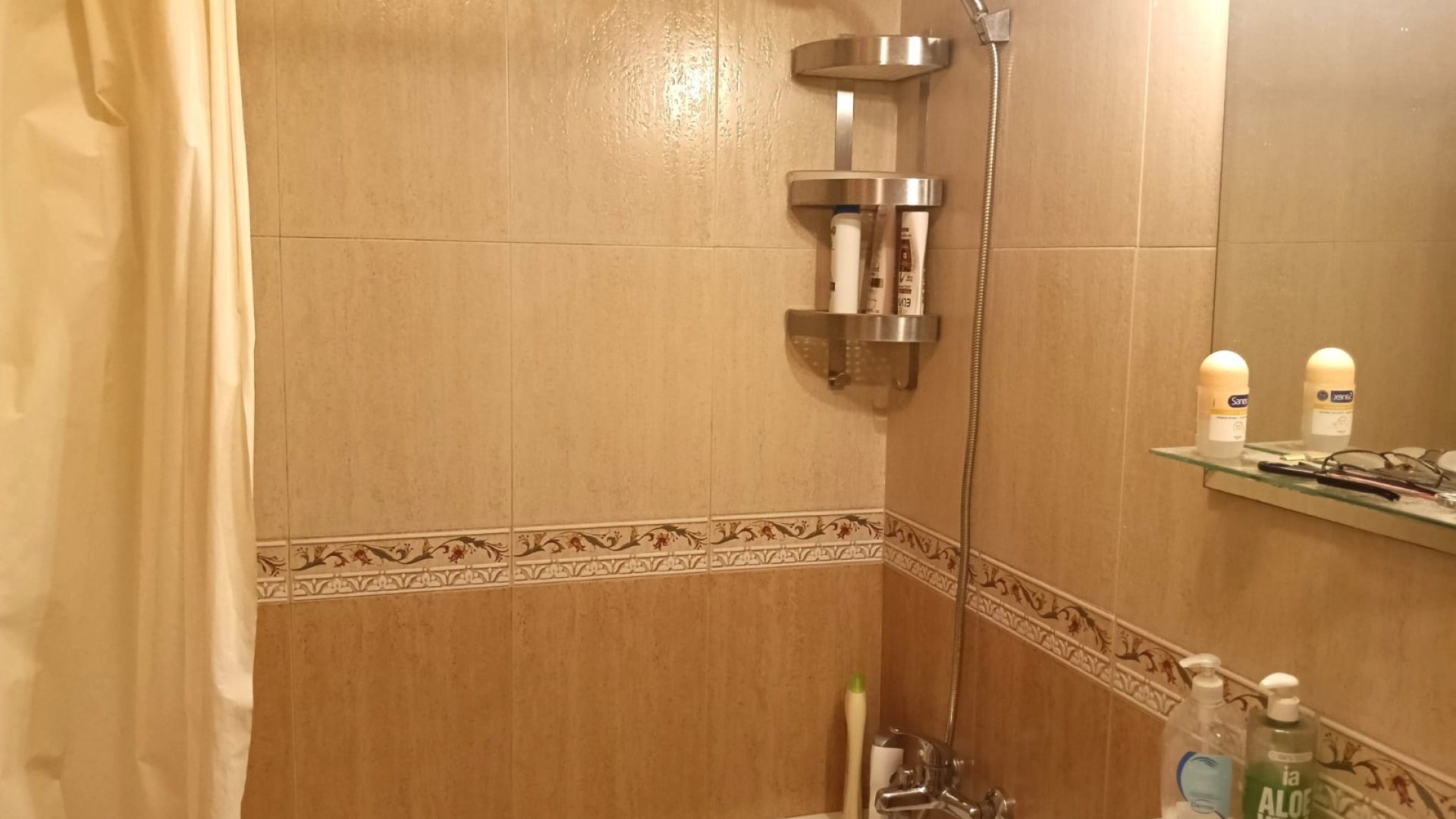 Reventa - Apartamentos -
Los Montesinos - Urbanizacion montesol