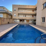 Reventa - Apartamentos -
Los Montesinos