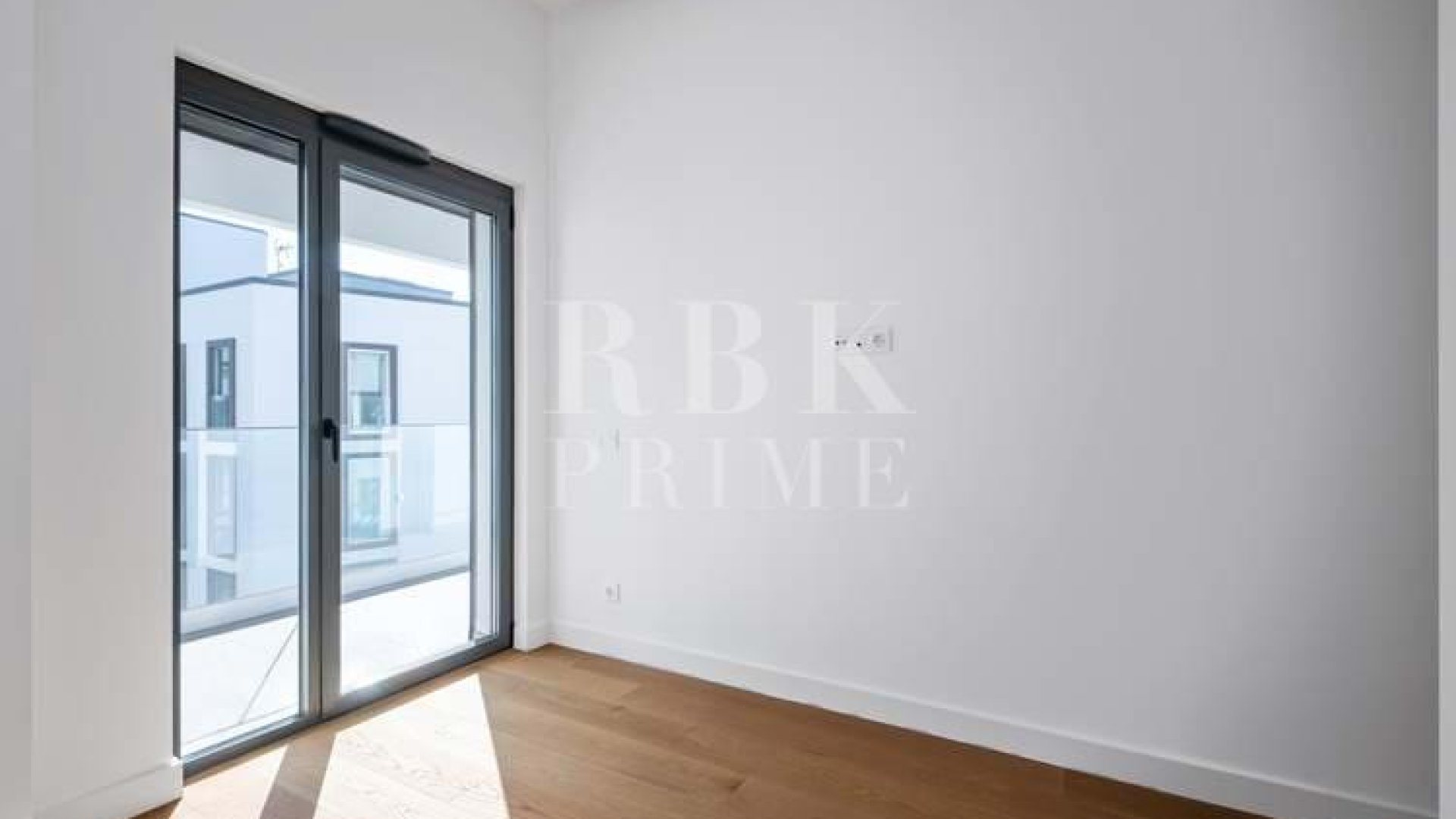 Reventa - Apartamentos -
Madeira
