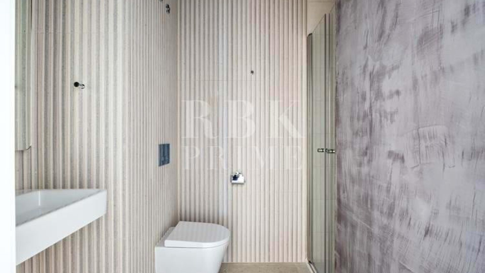 Reventa - Apartamentos -
Madeira