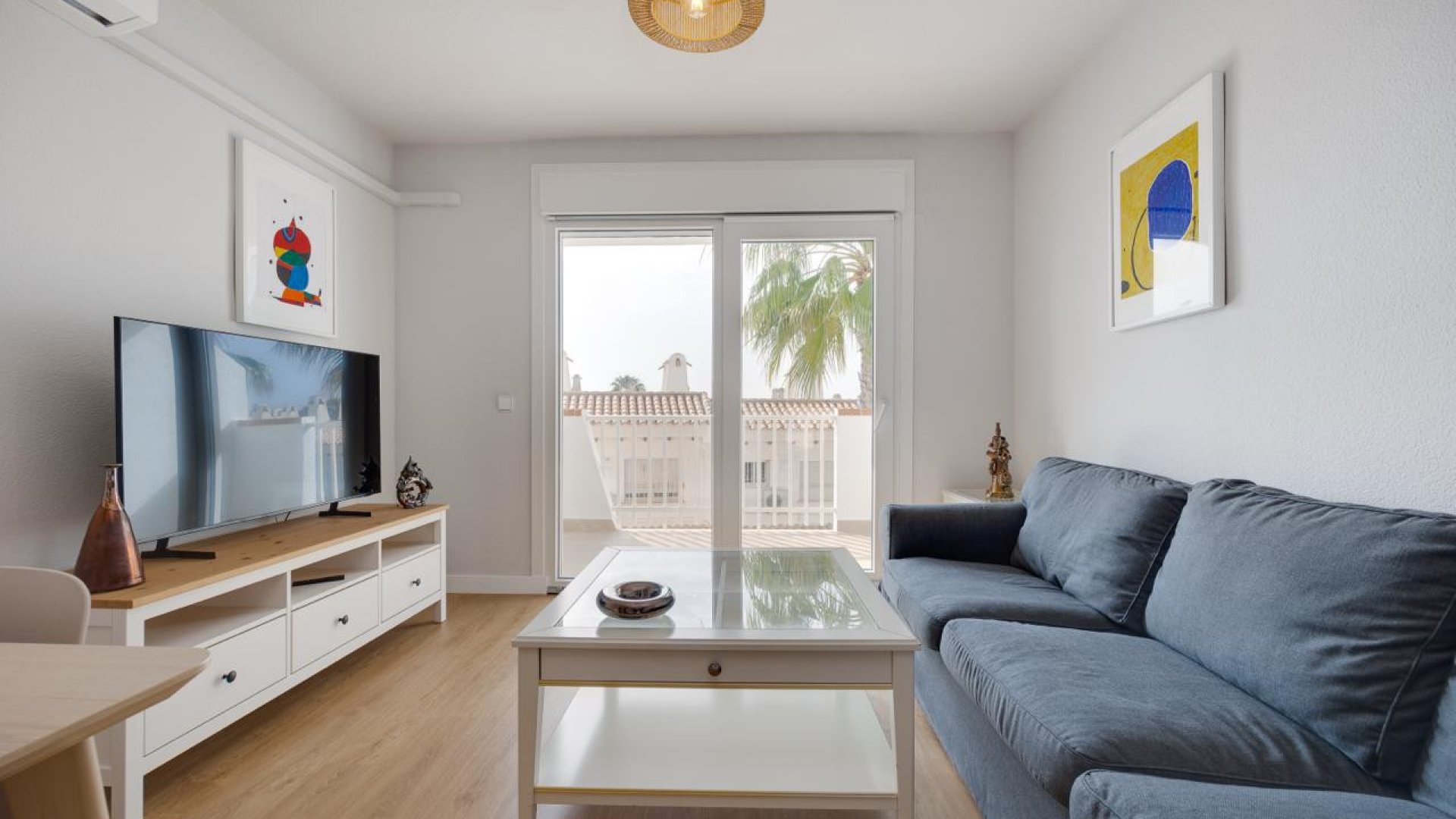 Reventa - Apartamentos -
Orihuela Costa - Aguamarinas