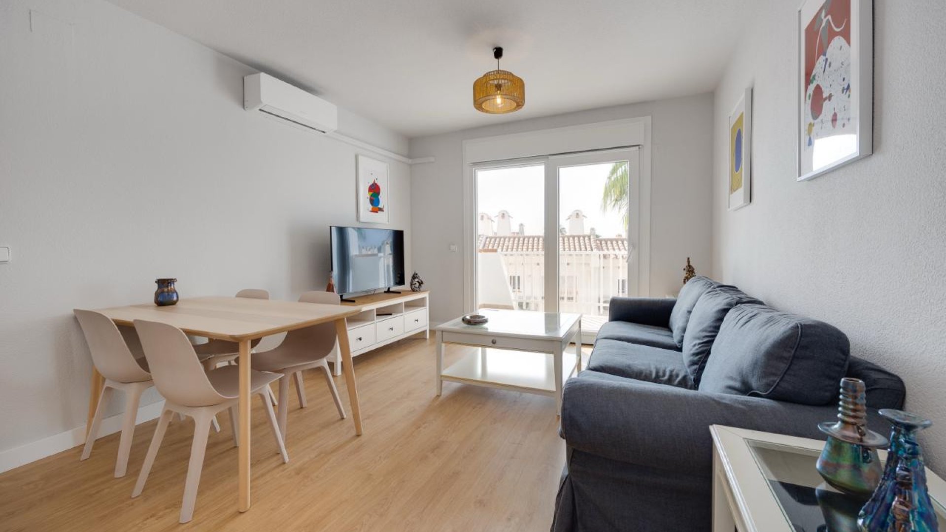 Reventa - Apartamentos -
Orihuela Costa - Aguamarinas