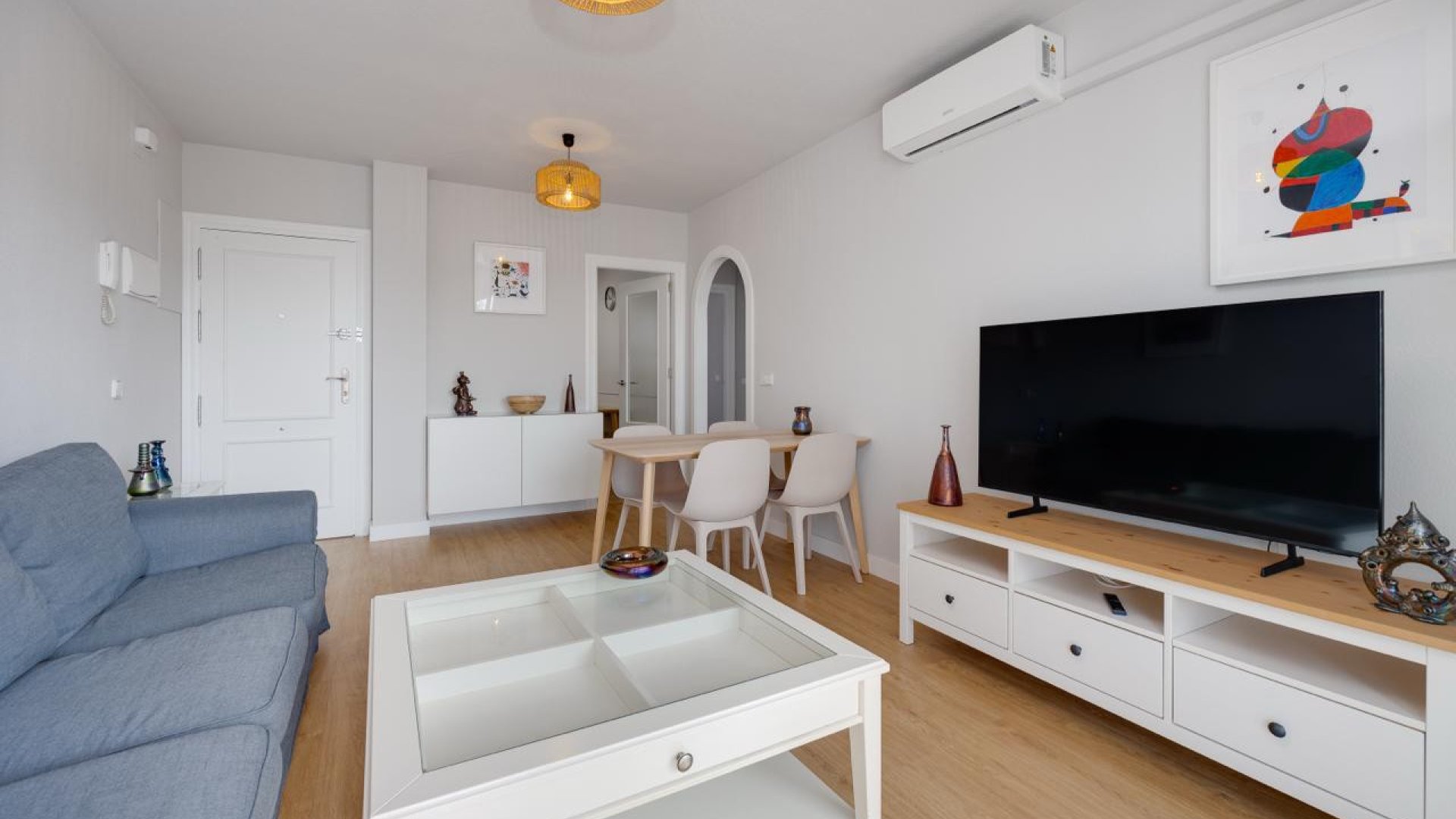 Reventa - Apartamentos -
Orihuela Costa - Aguamarinas
