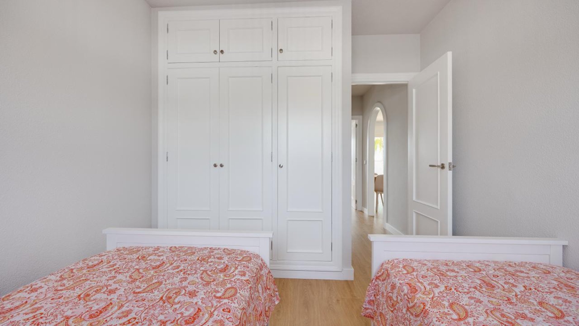 Reventa - Apartamentos -
Orihuela Costa - Aguamarinas