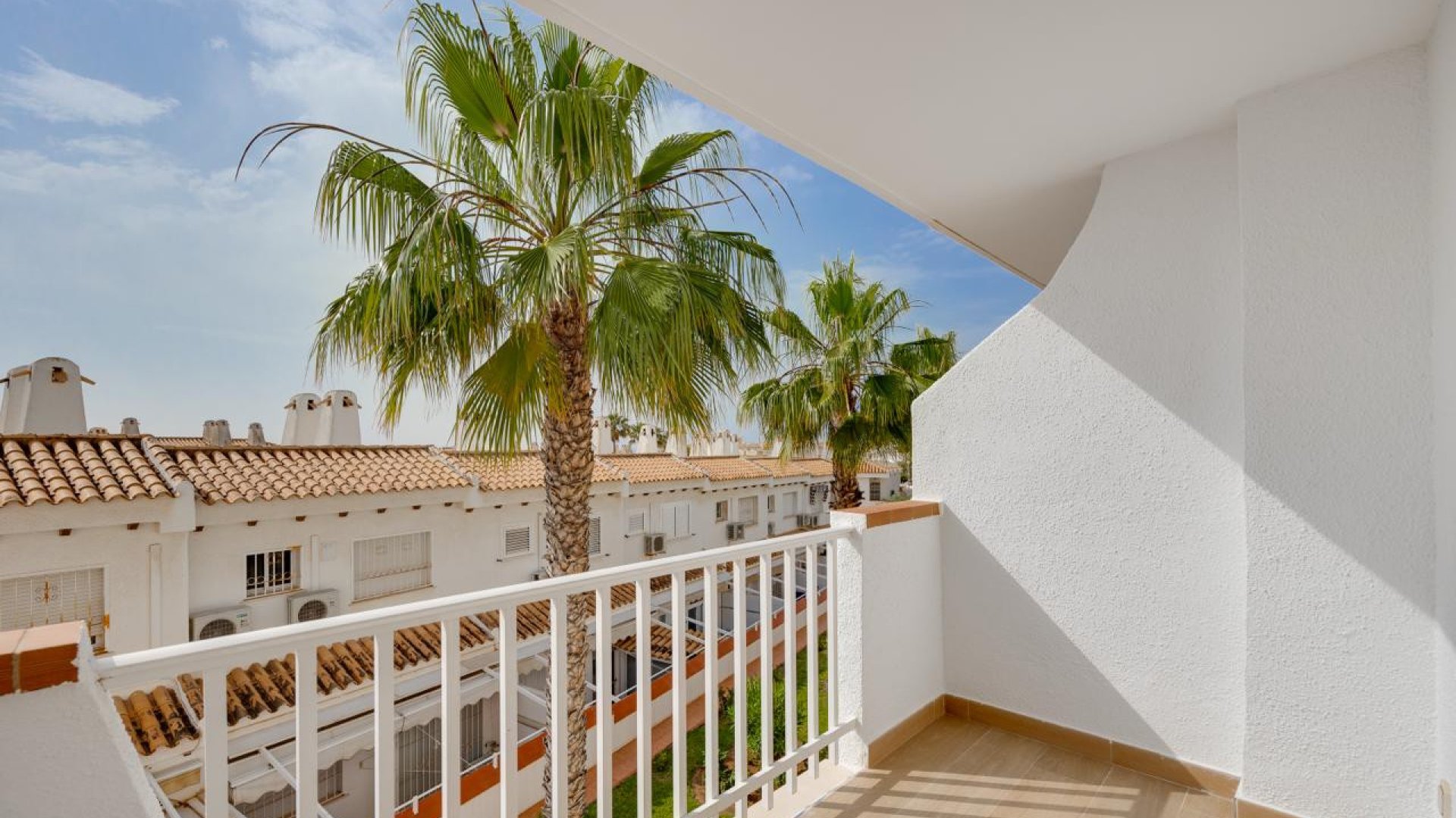 Reventa - Apartamentos -
Orihuela Costa - Aguamarinas