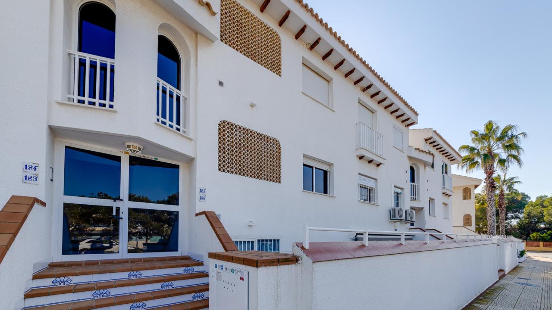 Reventa - Apartamentos -
Orihuela Costa - Aguamarinas