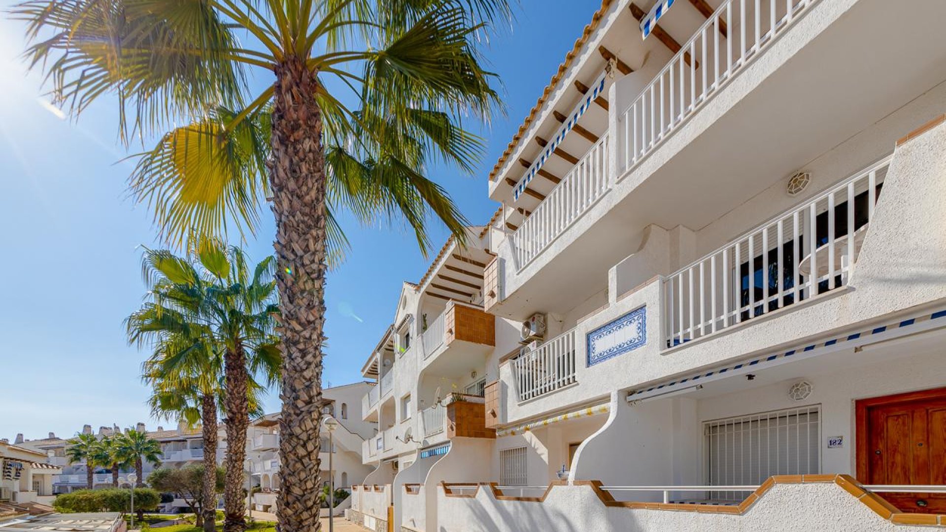 Reventa - Apartamentos -
Orihuela Costa - Aguamarinas