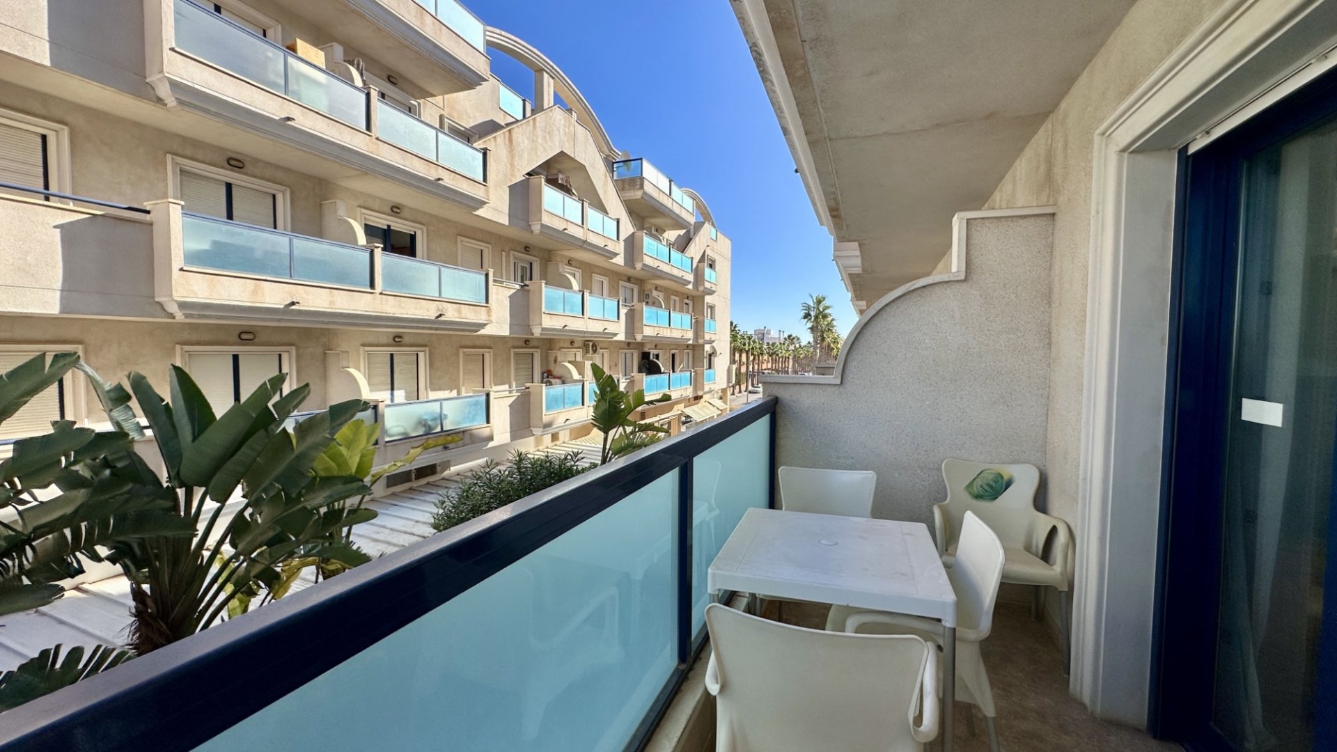 Reventa - Apartamentos -
Orihuela Costa - Cabo Roig
