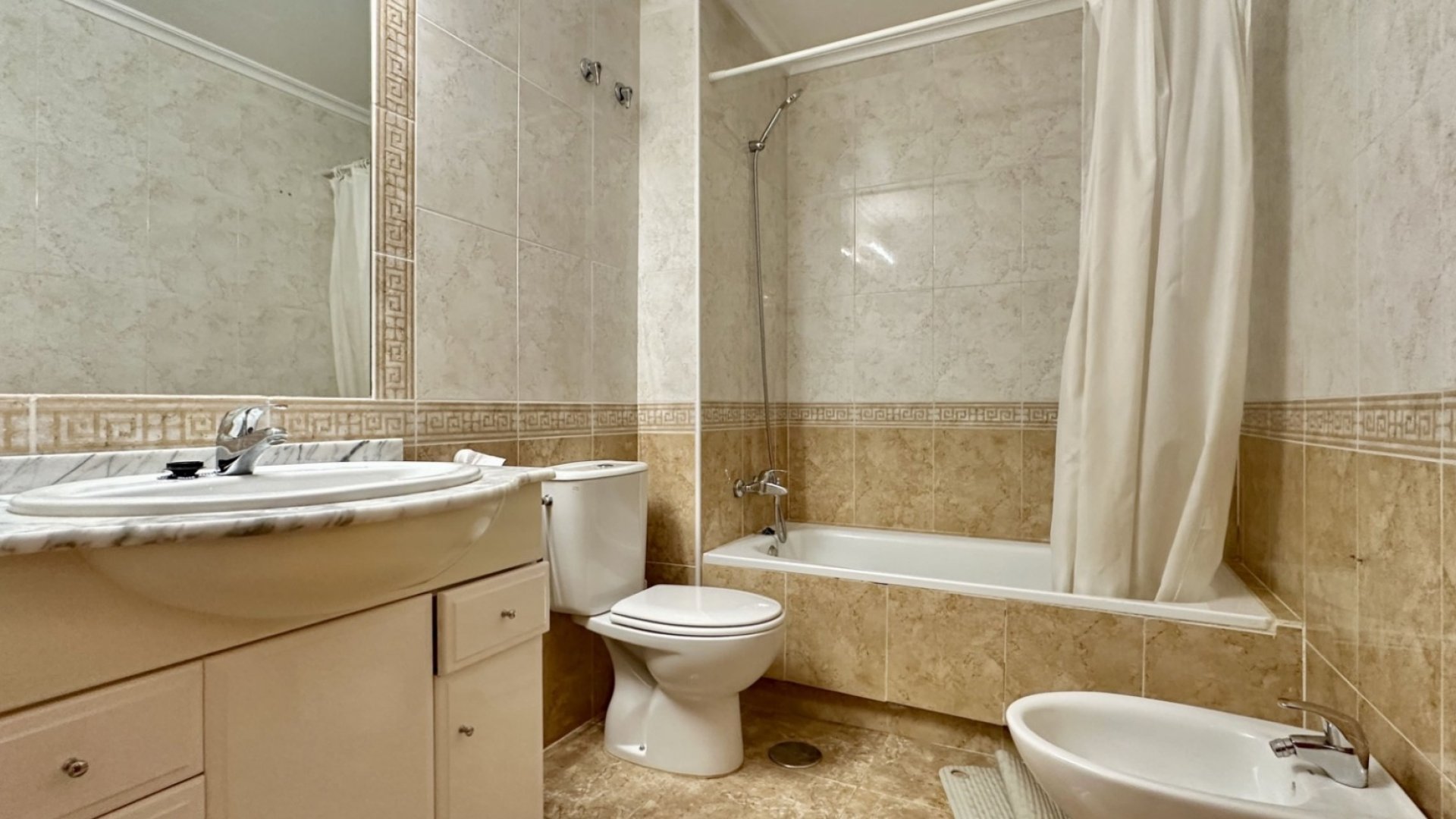 Reventa - Apartamentos -
Orihuela Costa - Cabo Roig