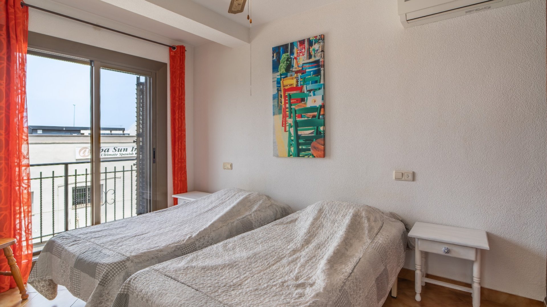 Reventa - Apartamentos -
Orihuela Costa - Cabo Roig