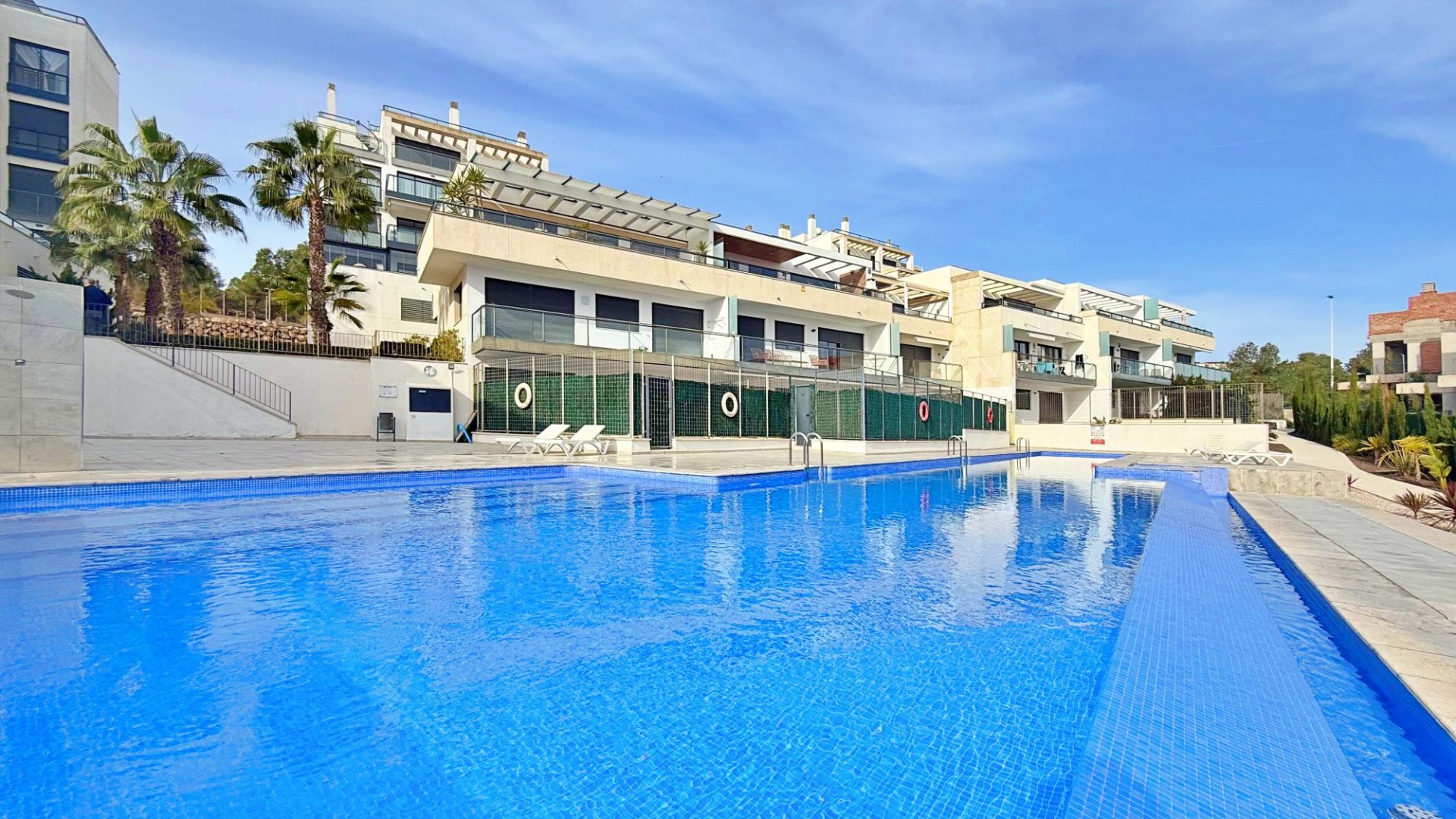 Reventa - Apartamentos -
Orihuela Costa - Campoamor