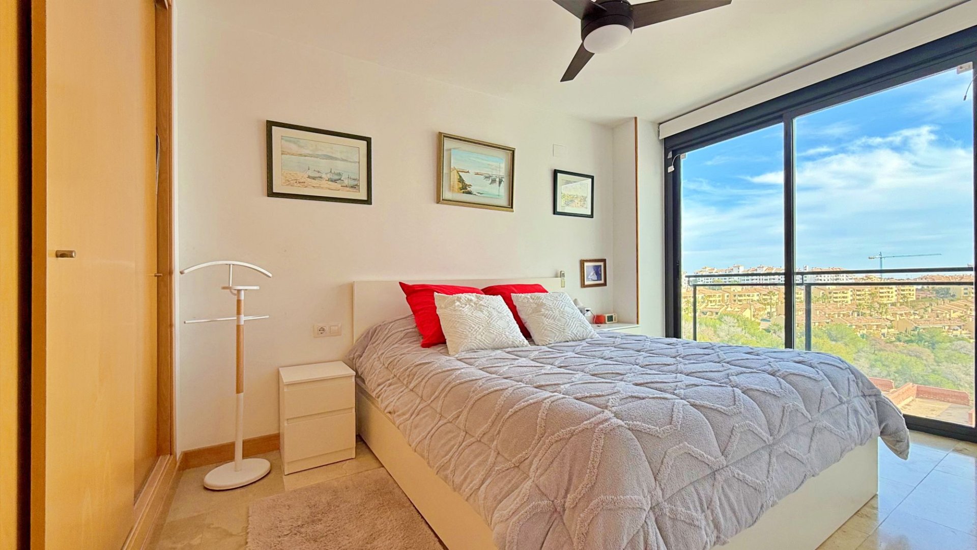 Reventa - Apartamentos -
Orihuela Costa - Campoamor