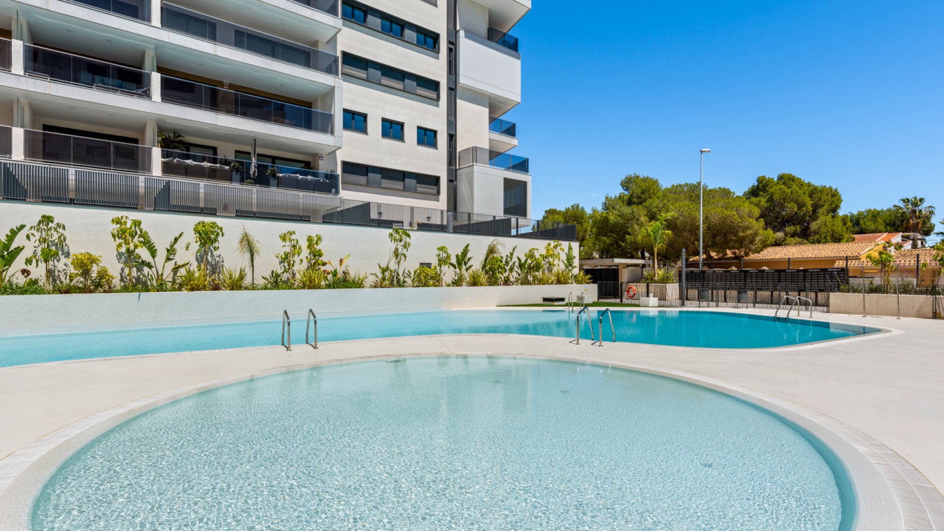 Reventa - Apartamentos -
Orihuela Costa - Campoamor