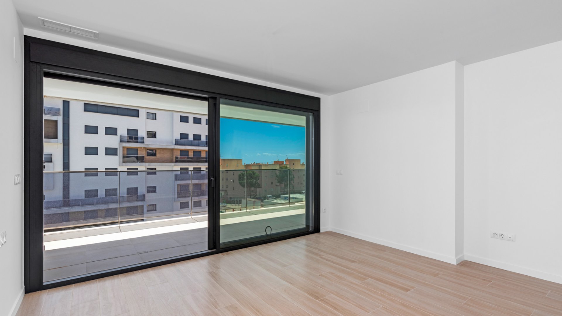 Reventa - Apartamentos -
Orihuela Costa - Campoamor