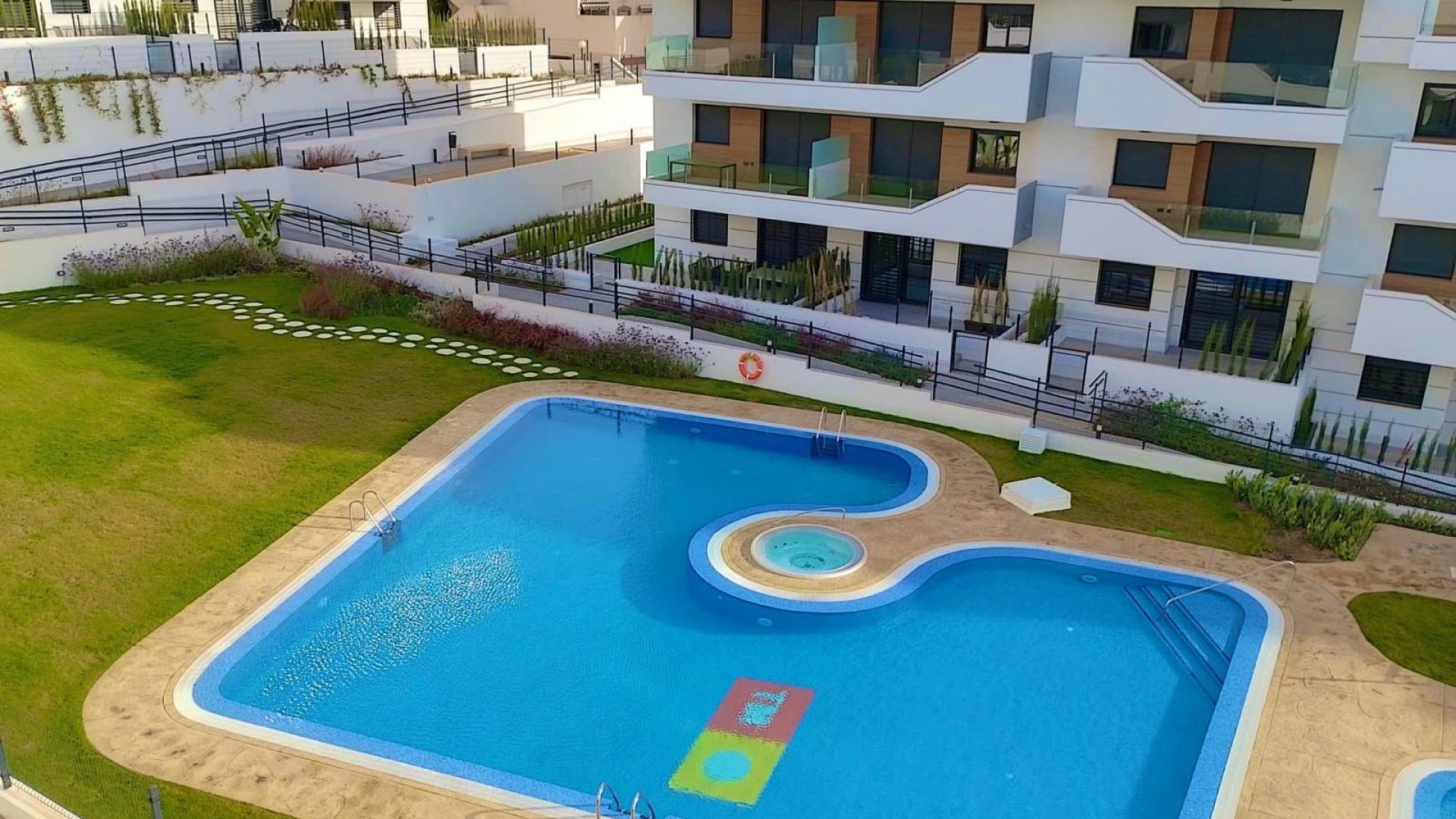 Reventa - Apartamentos -
Orihuela Costa - Costa Blanca