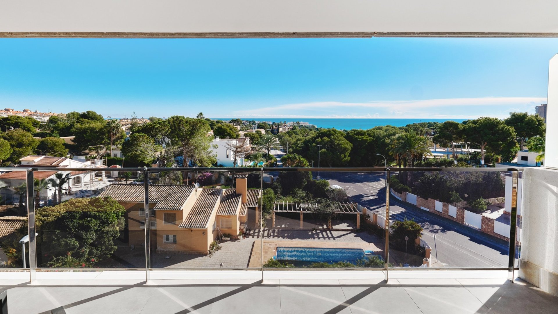 Reventa - Apartamentos -
Orihuela Costa - Dehesa de campoamor