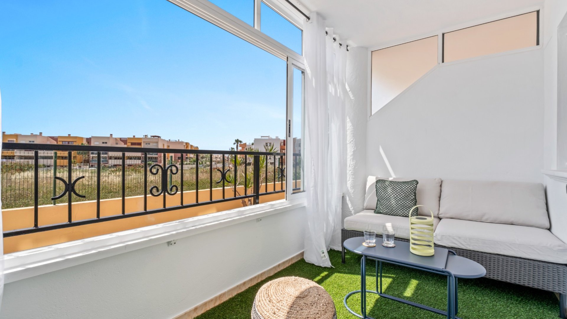 Reventa - Apartamentos -
Orihuela Costa - La Florida