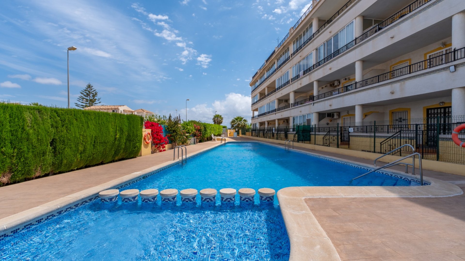 Reventa - Apartamentos -
Orihuela Costa - La Florida