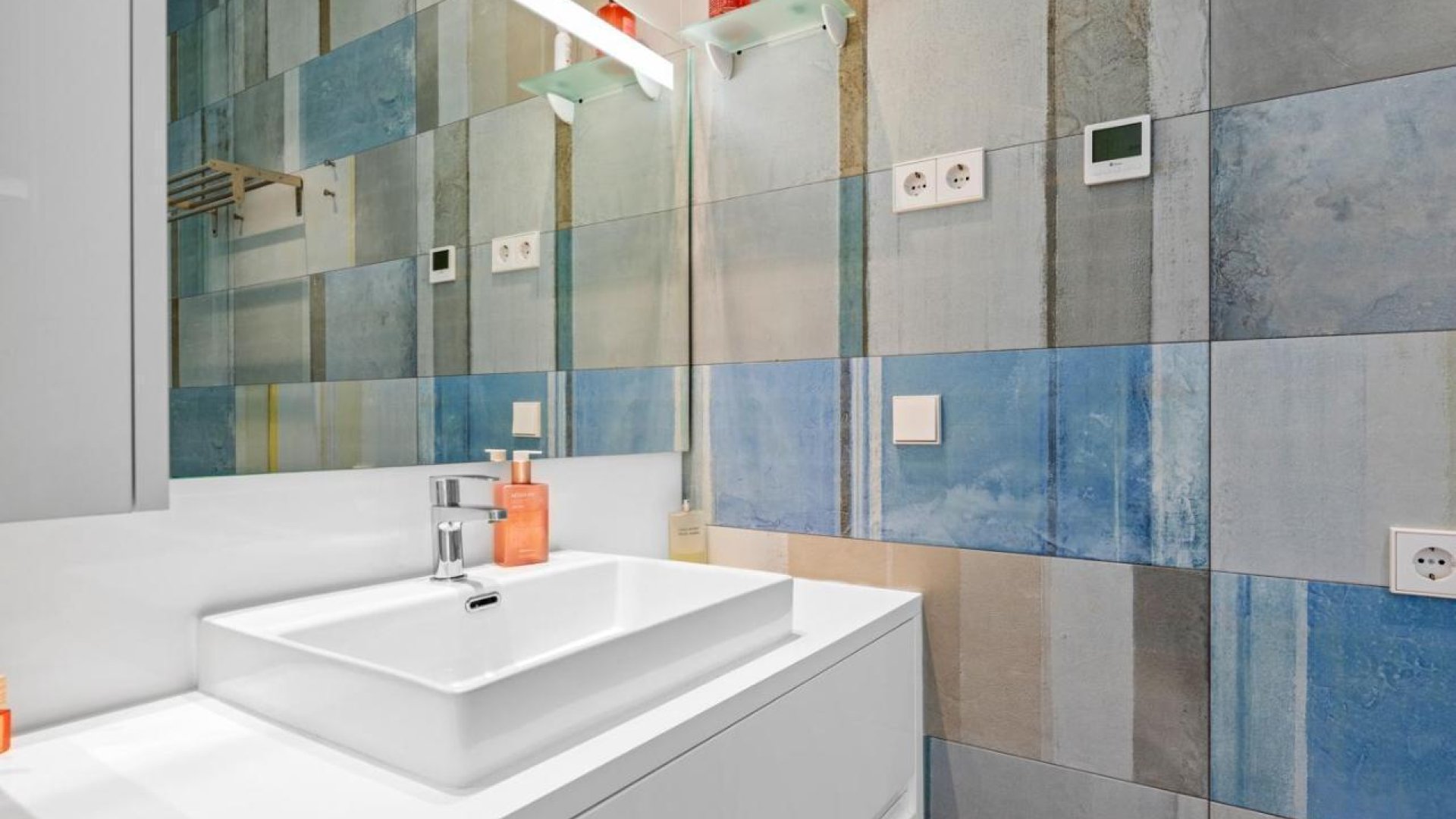 Reventa - Apartamentos -
Orihuela Costa - Las Colinas golf