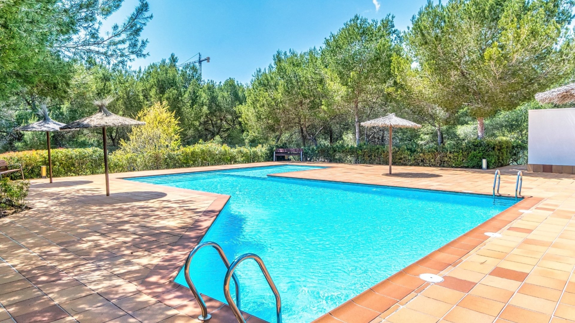 Reventa - Apartamentos -
Orihuela Costa - Las Colinas golf