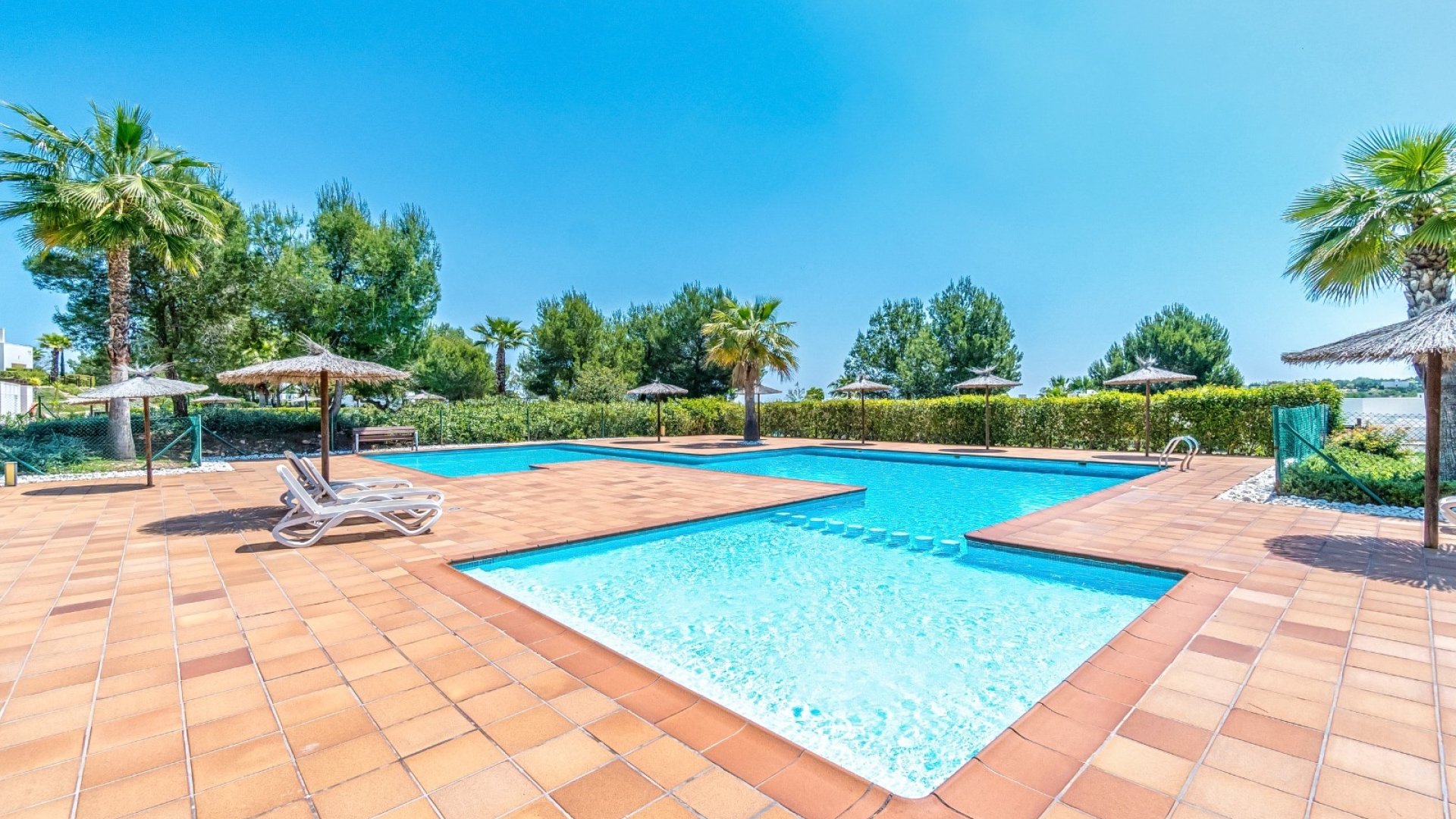 Reventa - Apartamentos -
Orihuela Costa - Las Colinas golf