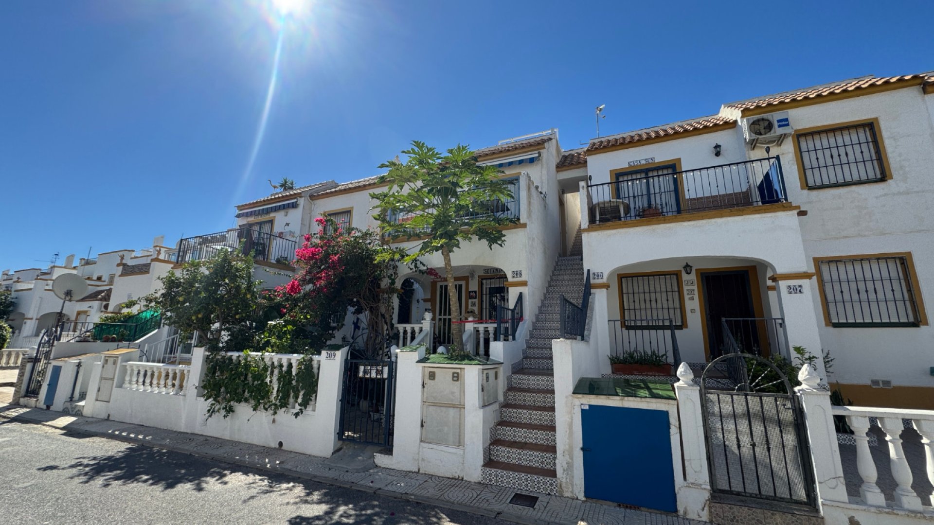 Reventa - Apartamentos -
Orihuela Costa - Los Almendros-La Florida