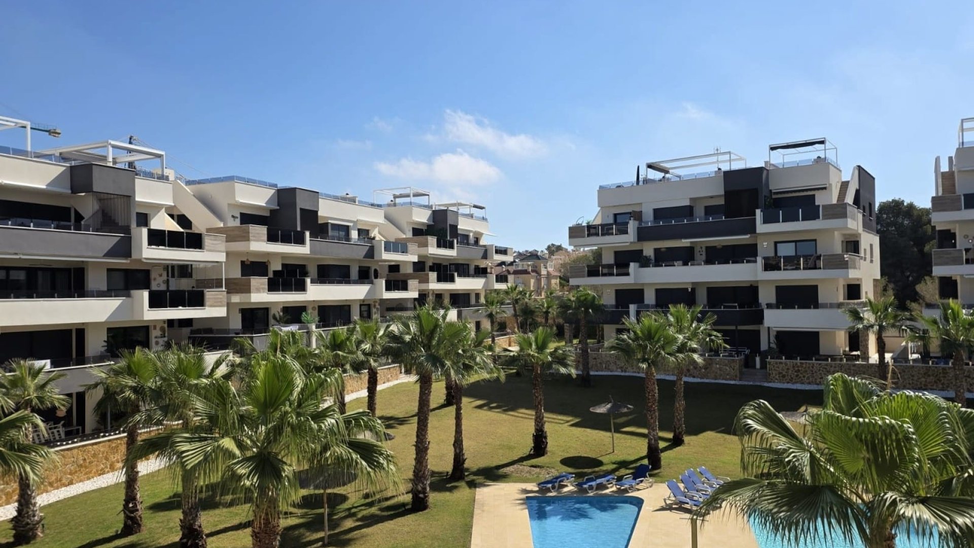 Reventa - Apartamentos -
Orihuela Costa - Los Altos