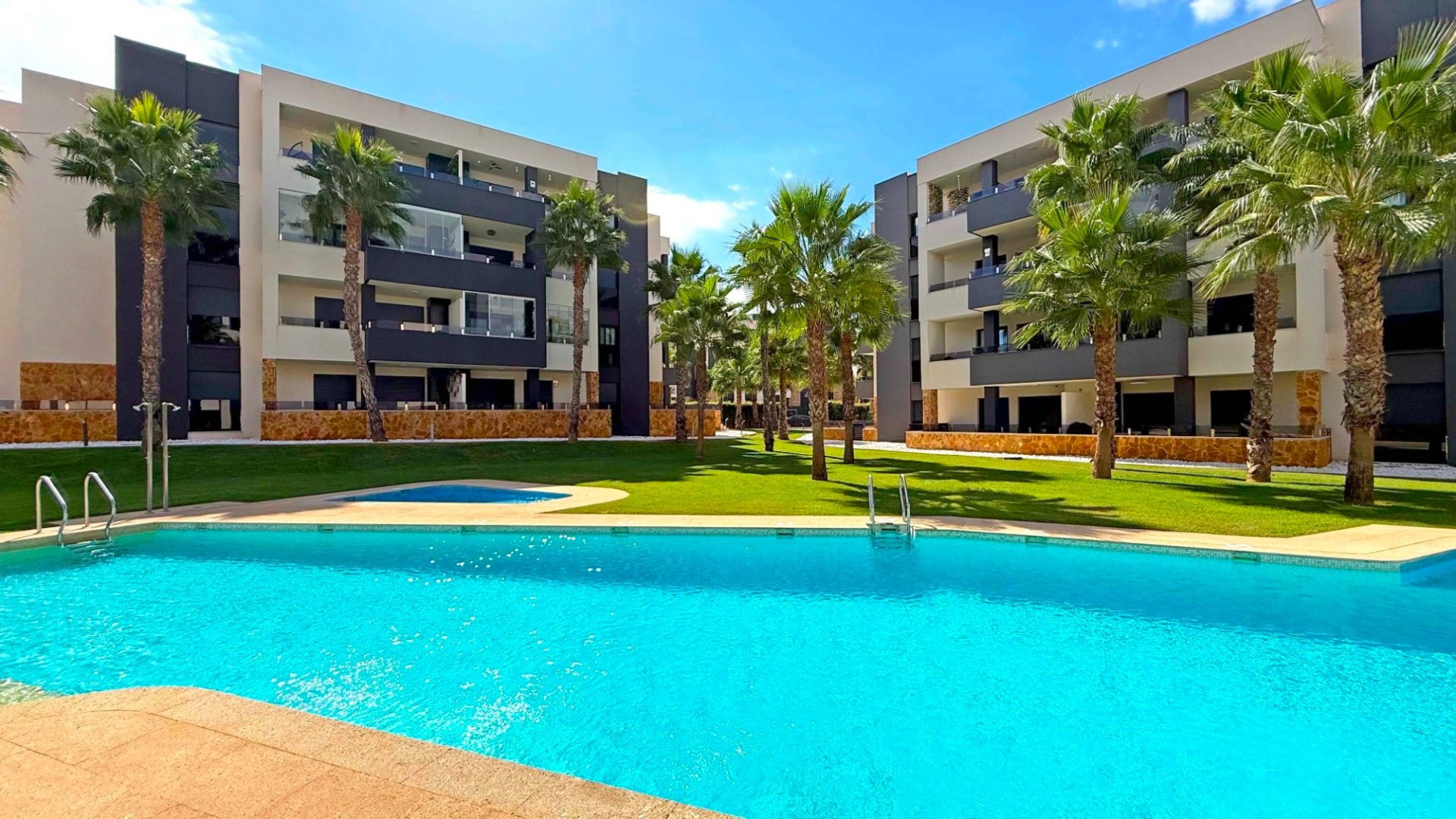 Reventa - Apartamentos -
Orihuela Costa - Los Altos