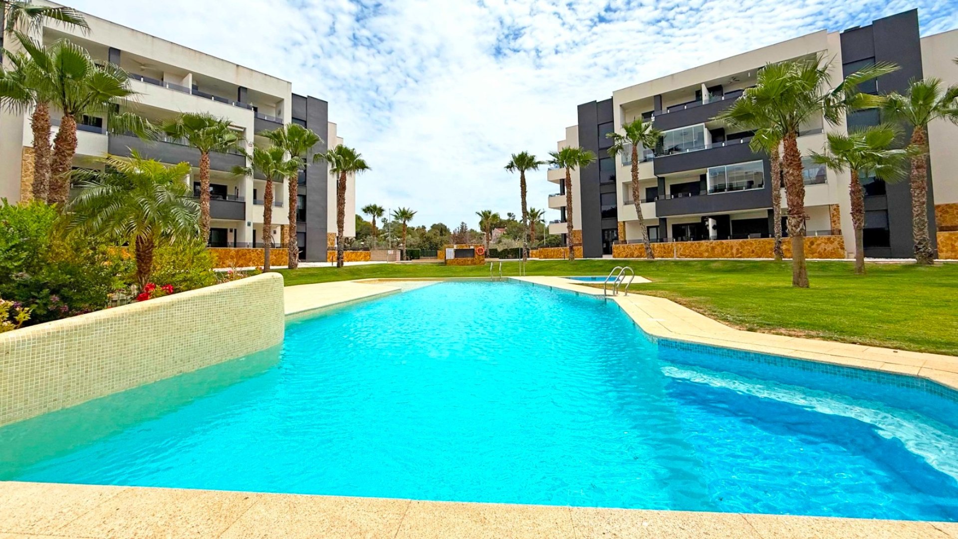 Reventa - Apartamentos -
Orihuela Costa - Los Altos
