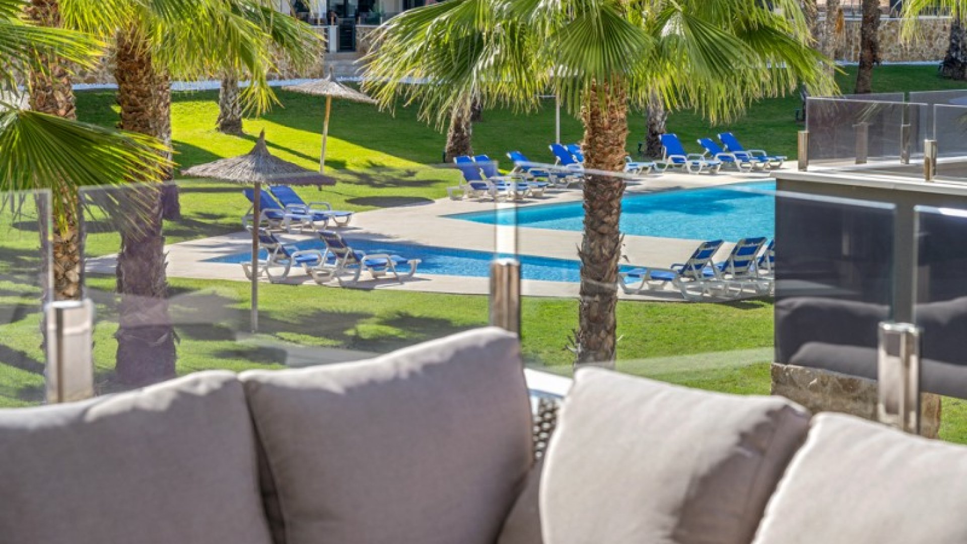 Reventa - Apartamentos -
Orihuela Costa - Los Altos