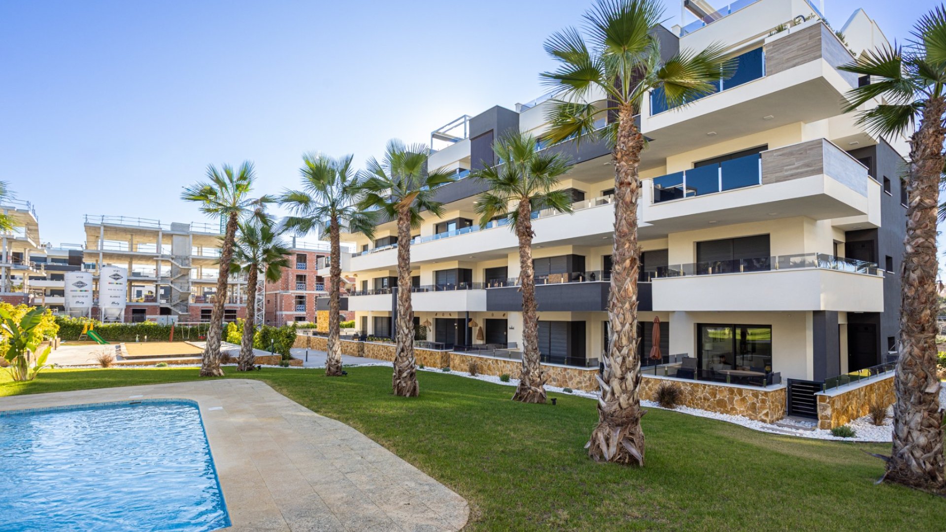 Reventa - Apartamentos -
Orihuela Costa - Los Altos