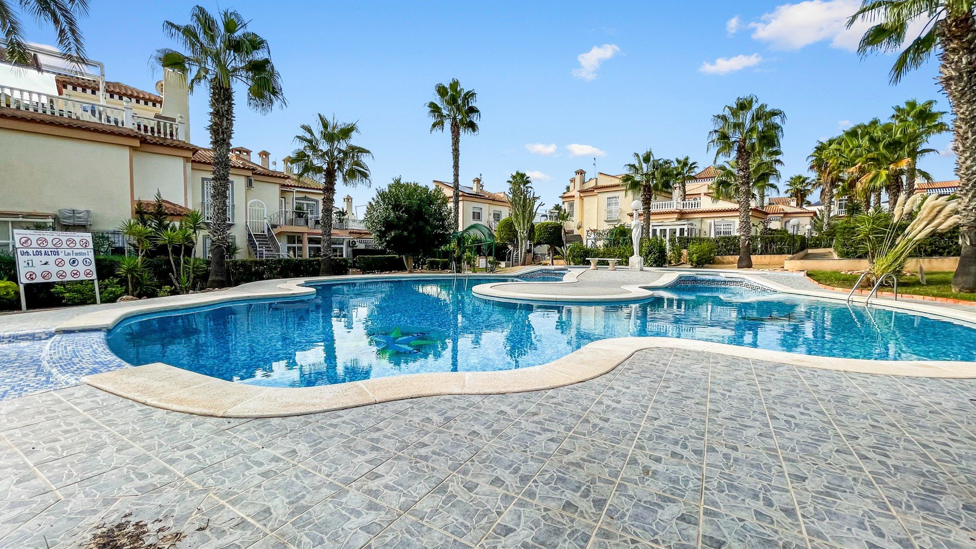 Reventa - Apartamentos -
Orihuela Costa - Los Altos *