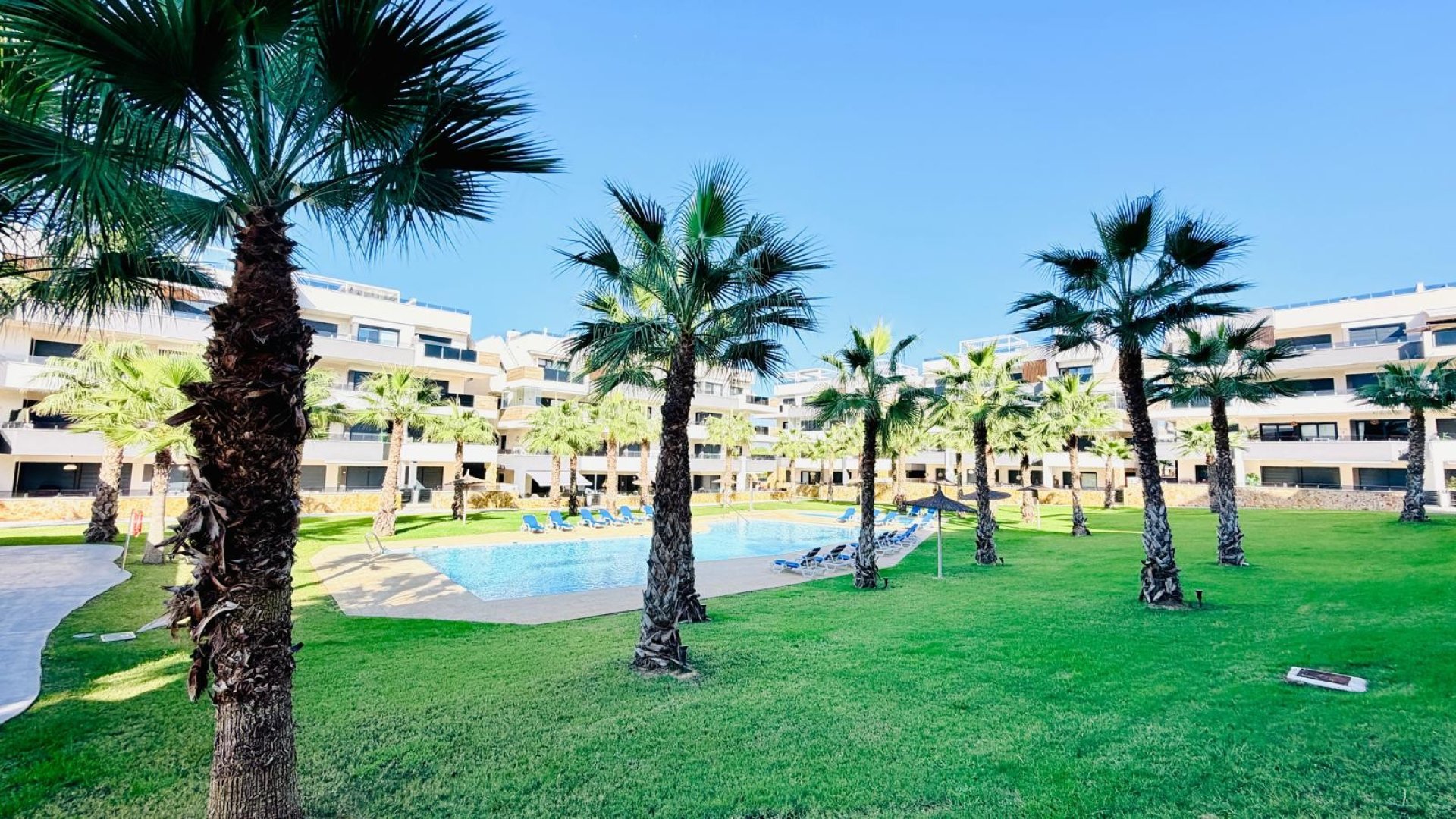 Reventa - Apartamentos -
Orihuela Costa - Los Altos