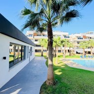Reventa - Apartamentos -
Orihuela Costa - Los Altos