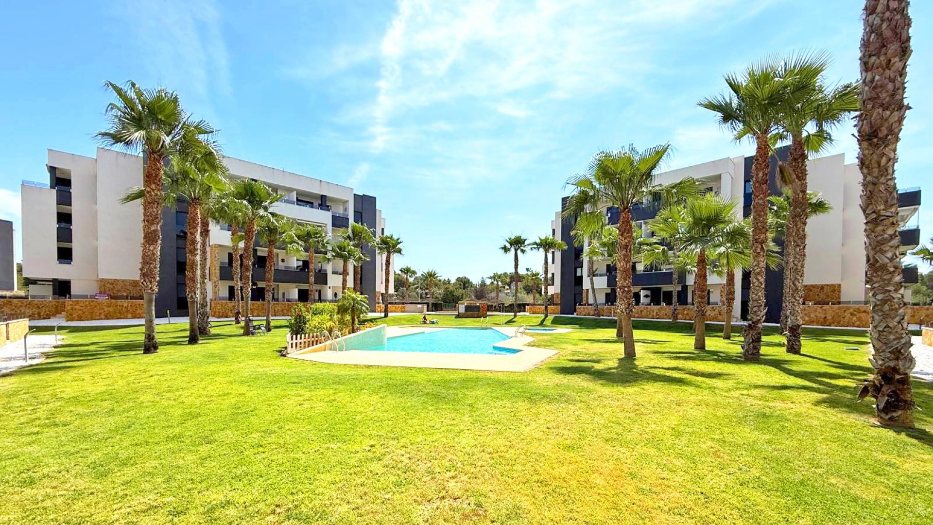 Reventa - Apartamentos -
Orihuela Costa - Los Altos