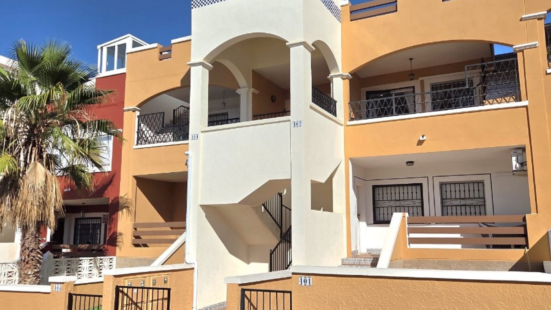 Reventa - Apartamentos -
Orihuela Costa - Los Balcones