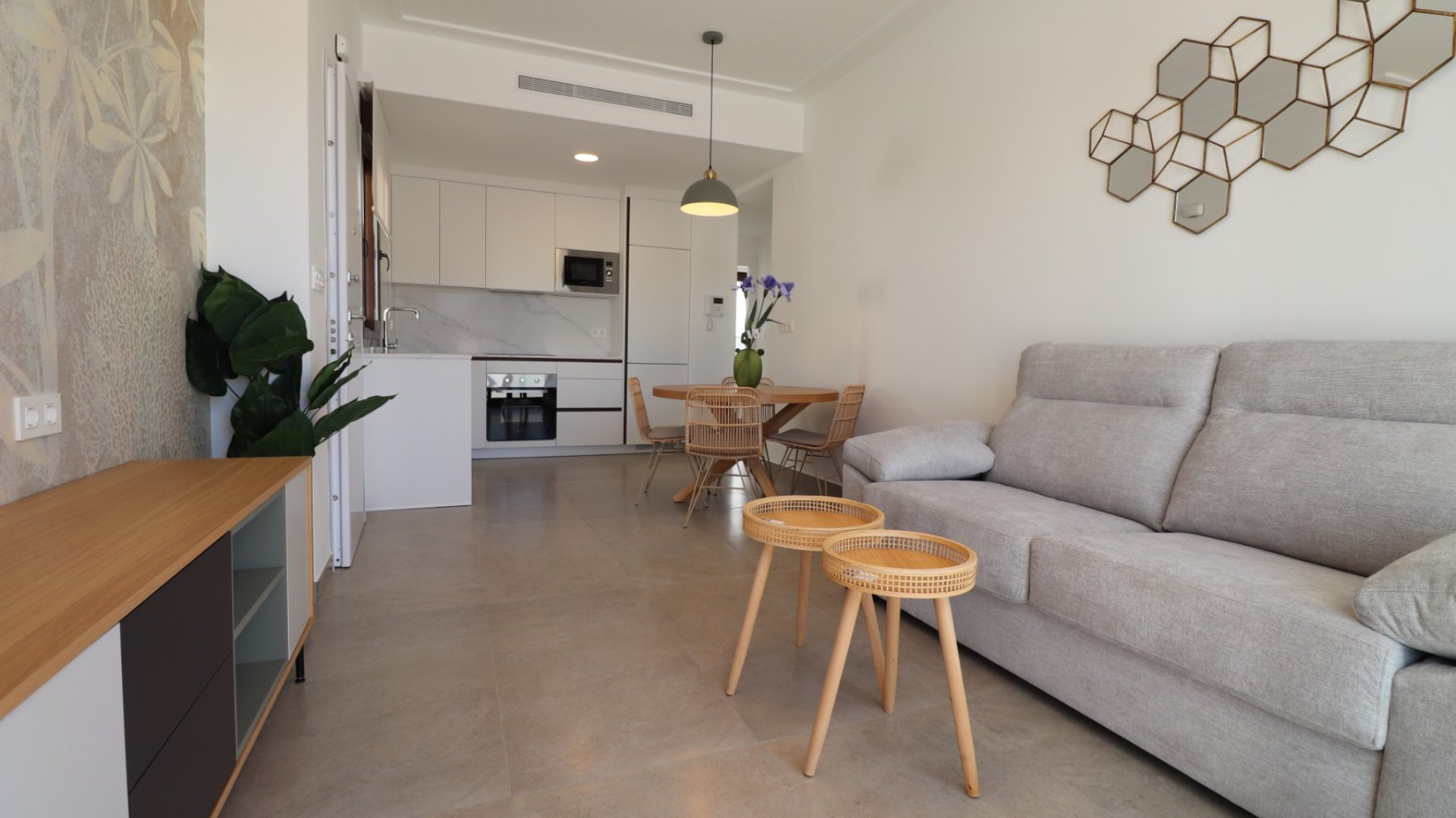 Reventa - Apartamentos -
Orihuela Costa - Los Balcones