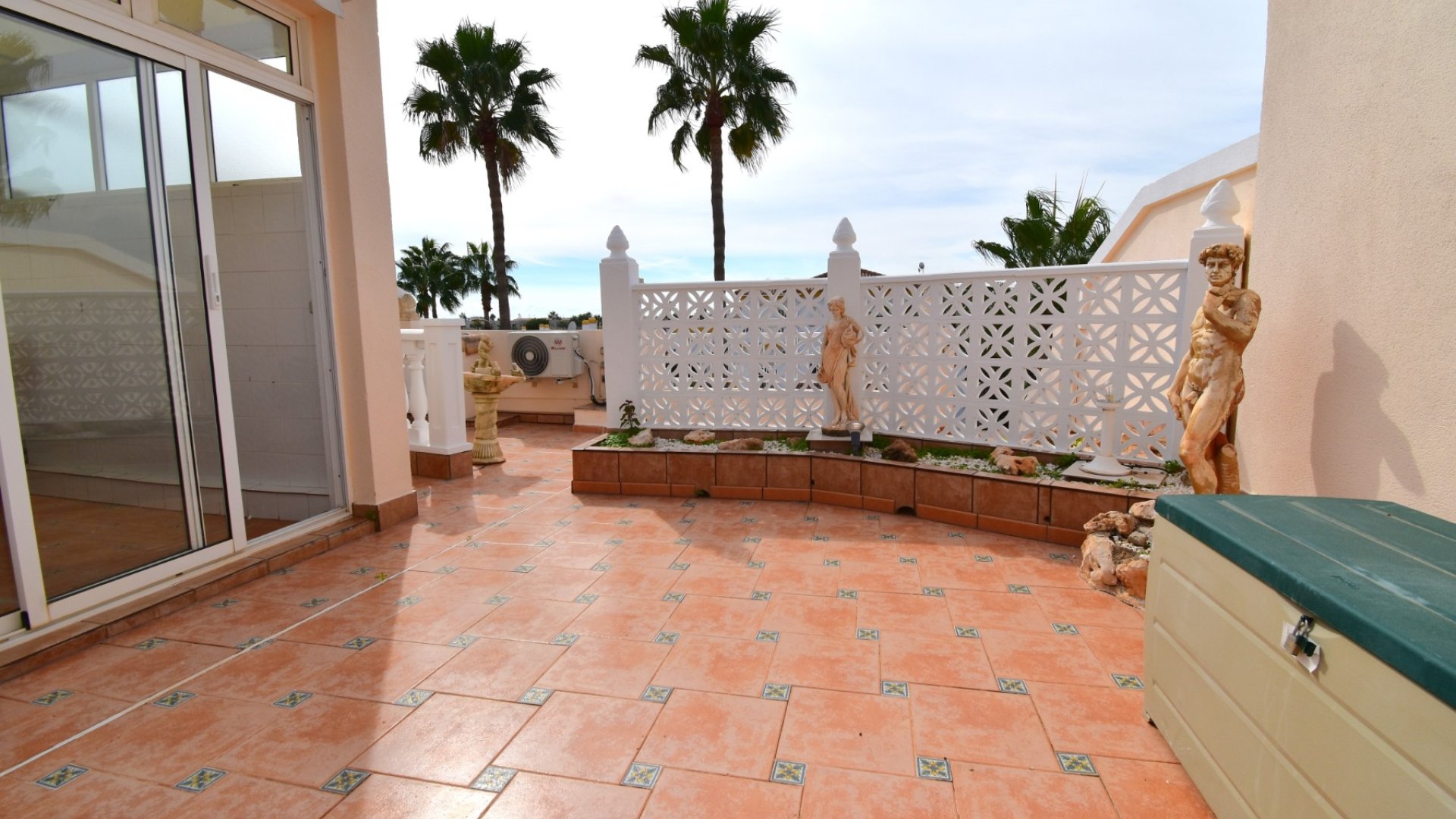 Reventa - Apartamentos -
Orihuela Costa - Playa Flamenca