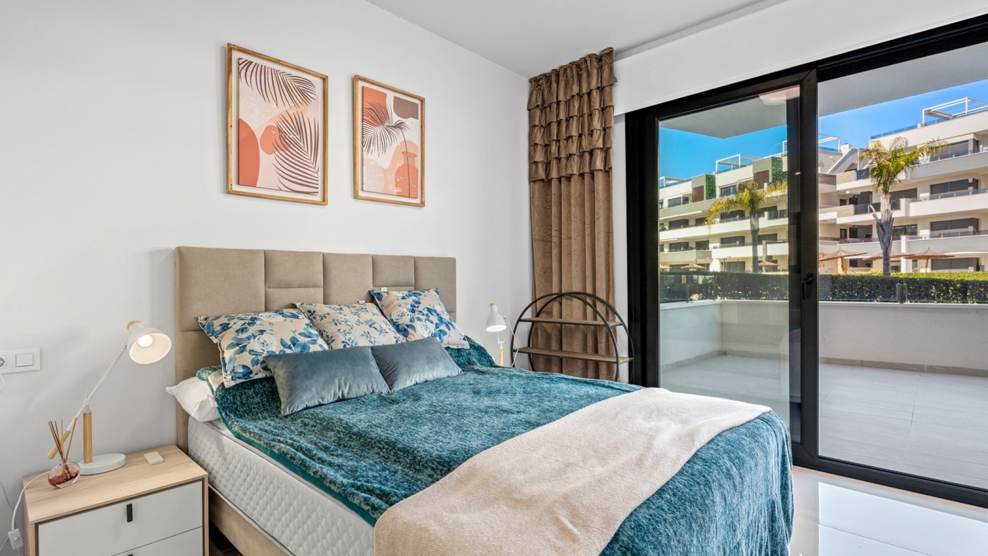 Reventa - Apartamentos -
Orihuela Costa - Playa Flamenca