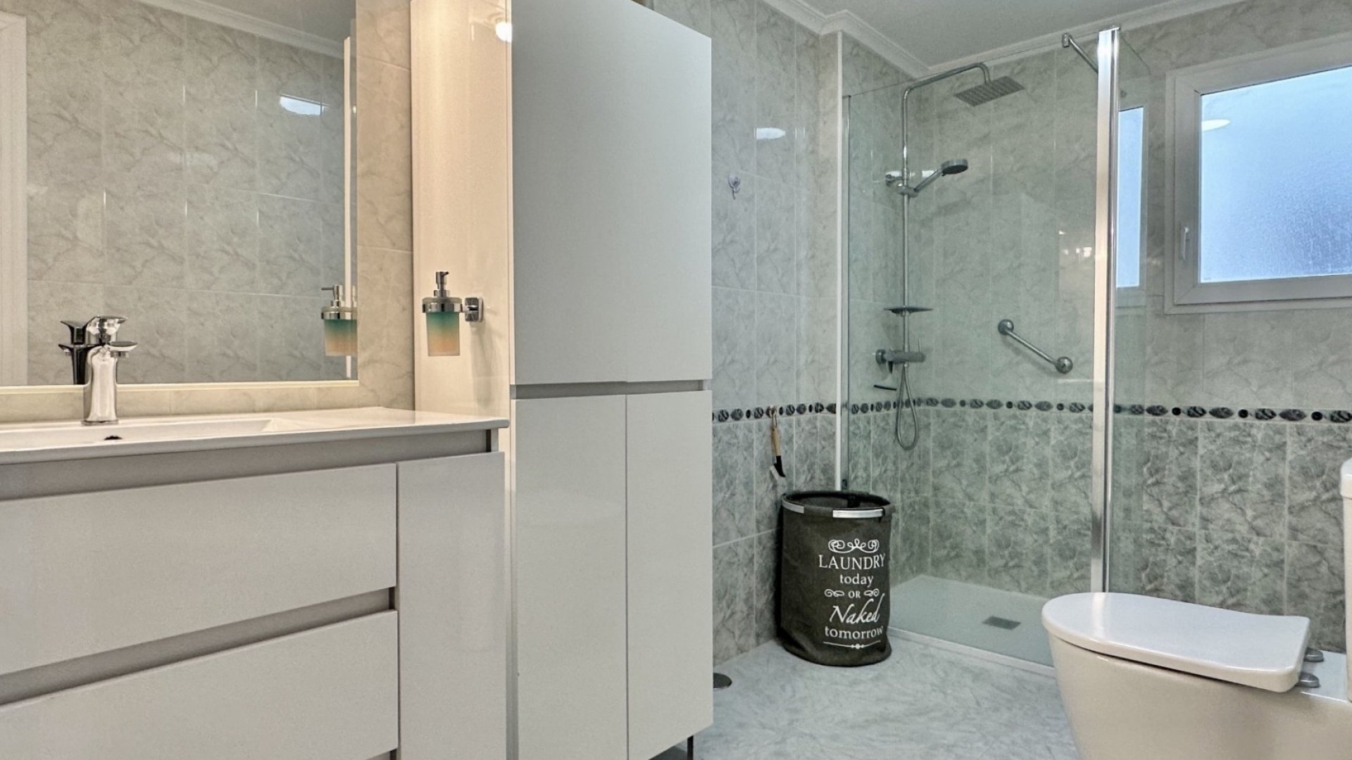 Reventa - Apartamentos -
Orihuela Costa - Playa Flamenca