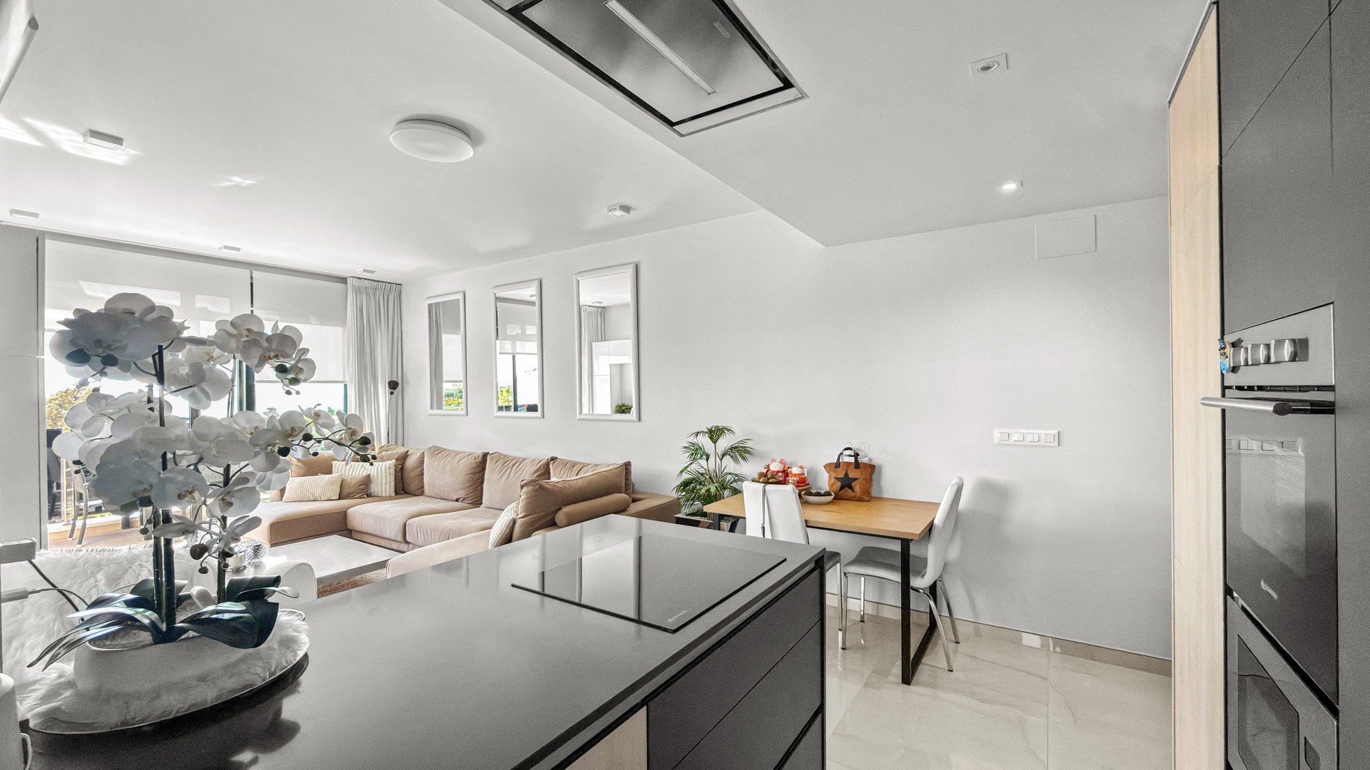 Reventa - Apartamentos -
Orihuela Costa - Playa Flamenca